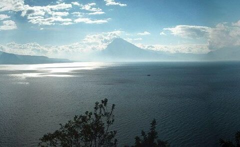 lago Atitlan in Guatemala