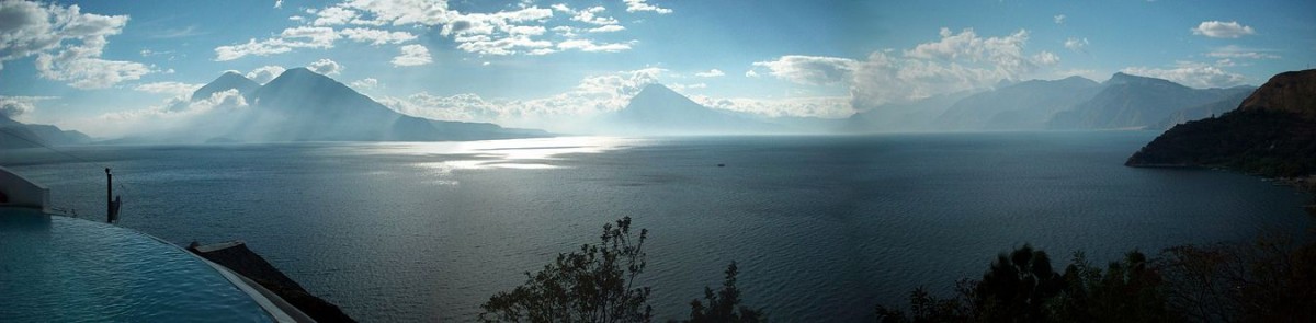 lago Atitlan in Guatemala