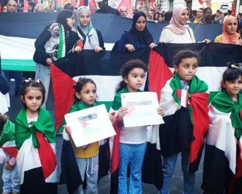 bambini arabi alla manifestazione del 20 ottobre 2024